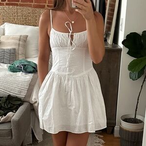 ZARA EMBROIDERED DRESS WITH BOWS
WHITE 7521/308 XS BRIDE BACHELORETTE EYELET